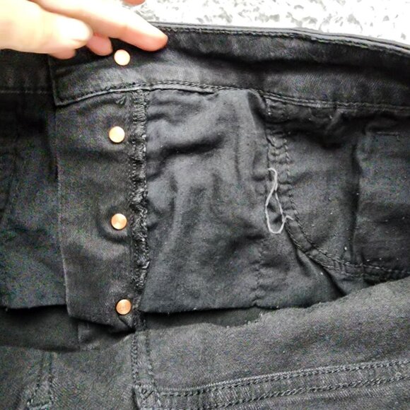 Old Navy Shorts Womens 16 Black High Rise Button Fly Denim Jean *GUC* - Picture 9 of 11
